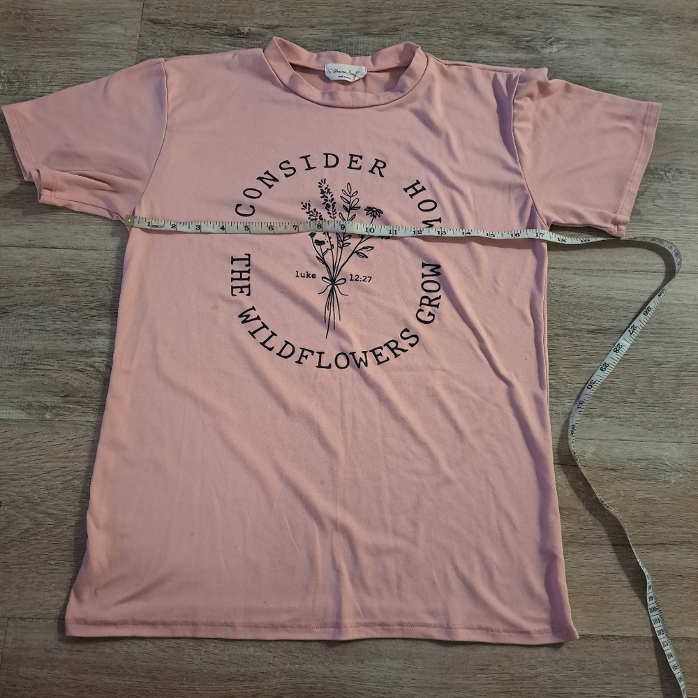 Heaven Sent Dusty Rose Graphic T-Shirt Relaxed Fit Women's Size XS - Picture 3 of 8